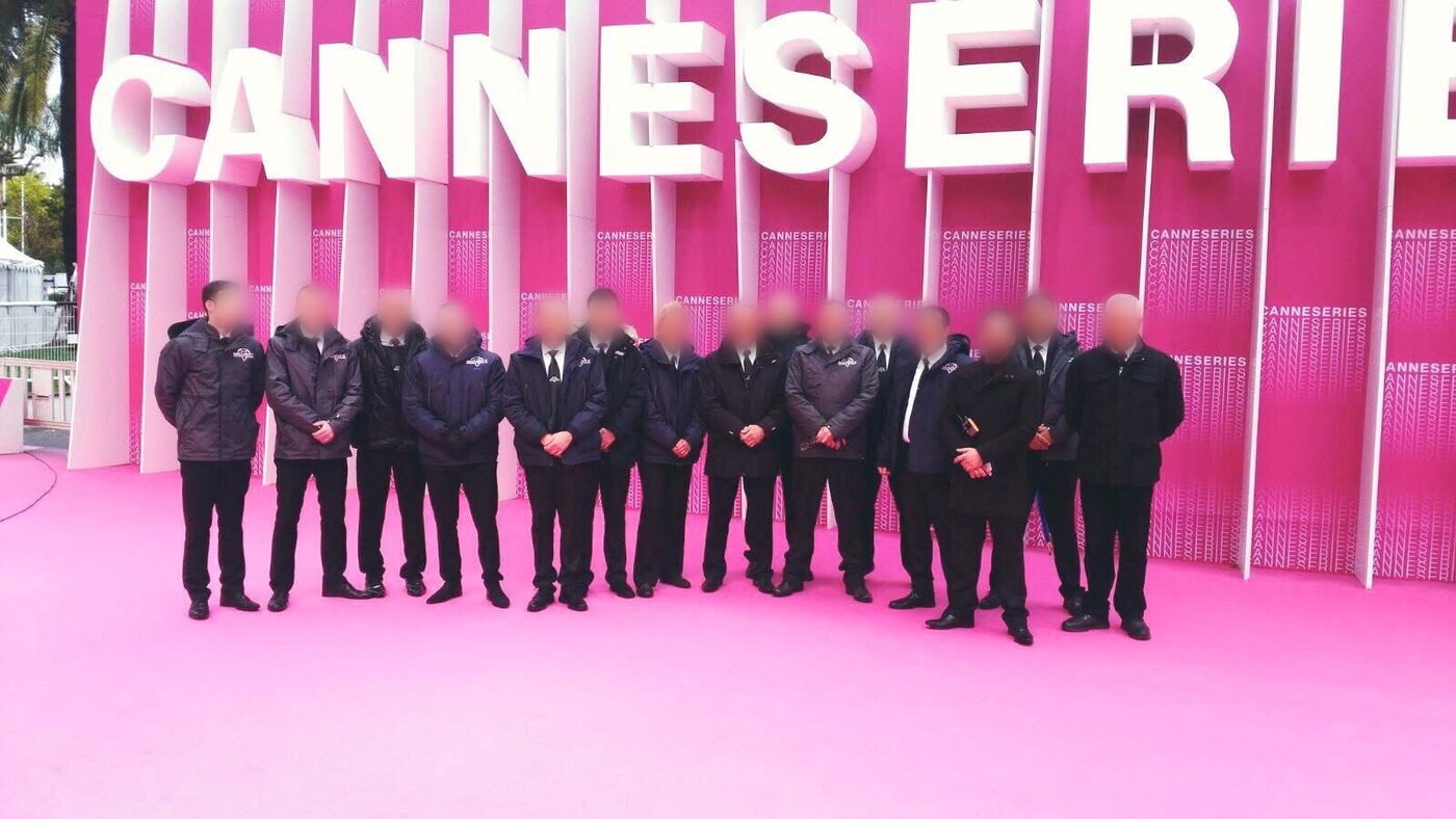 CANNESERIES — tapis rose du festival des séries
